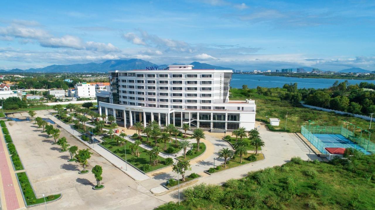 Navy Hotel Cam Ranh Bagian luar foto