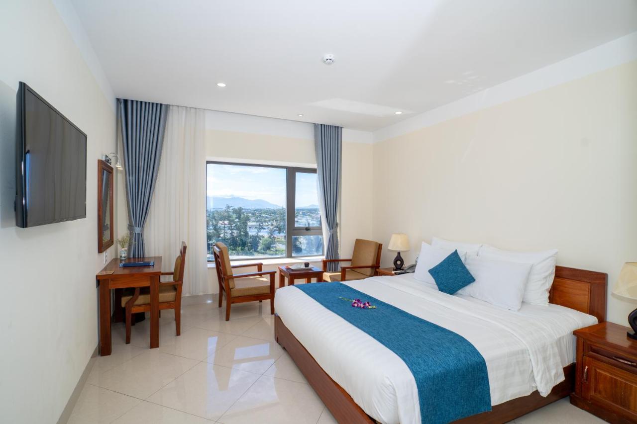 Navy Hotel Cam Ranh Bagian luar foto