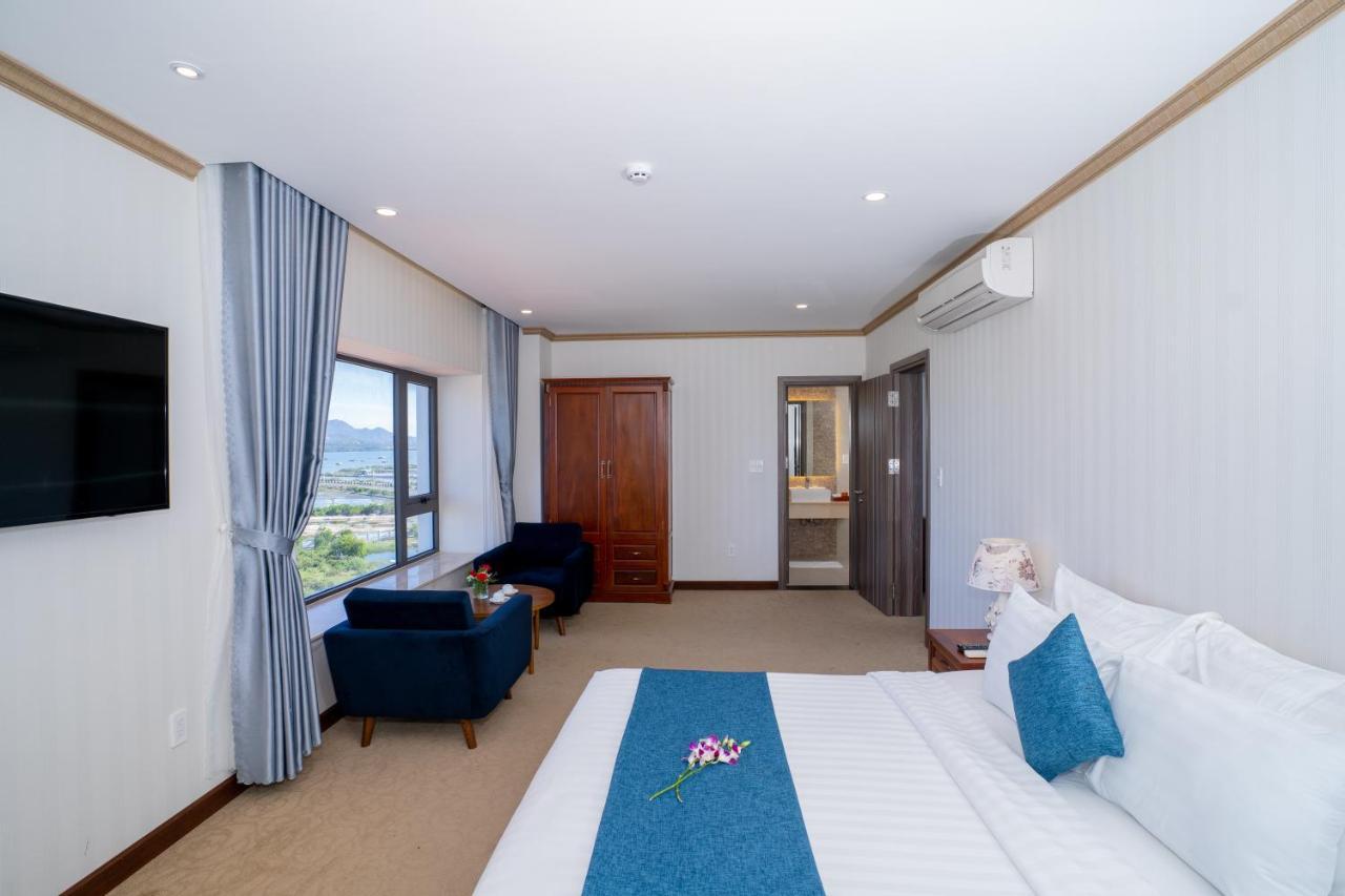 Navy Hotel Cam Ranh Bagian luar foto